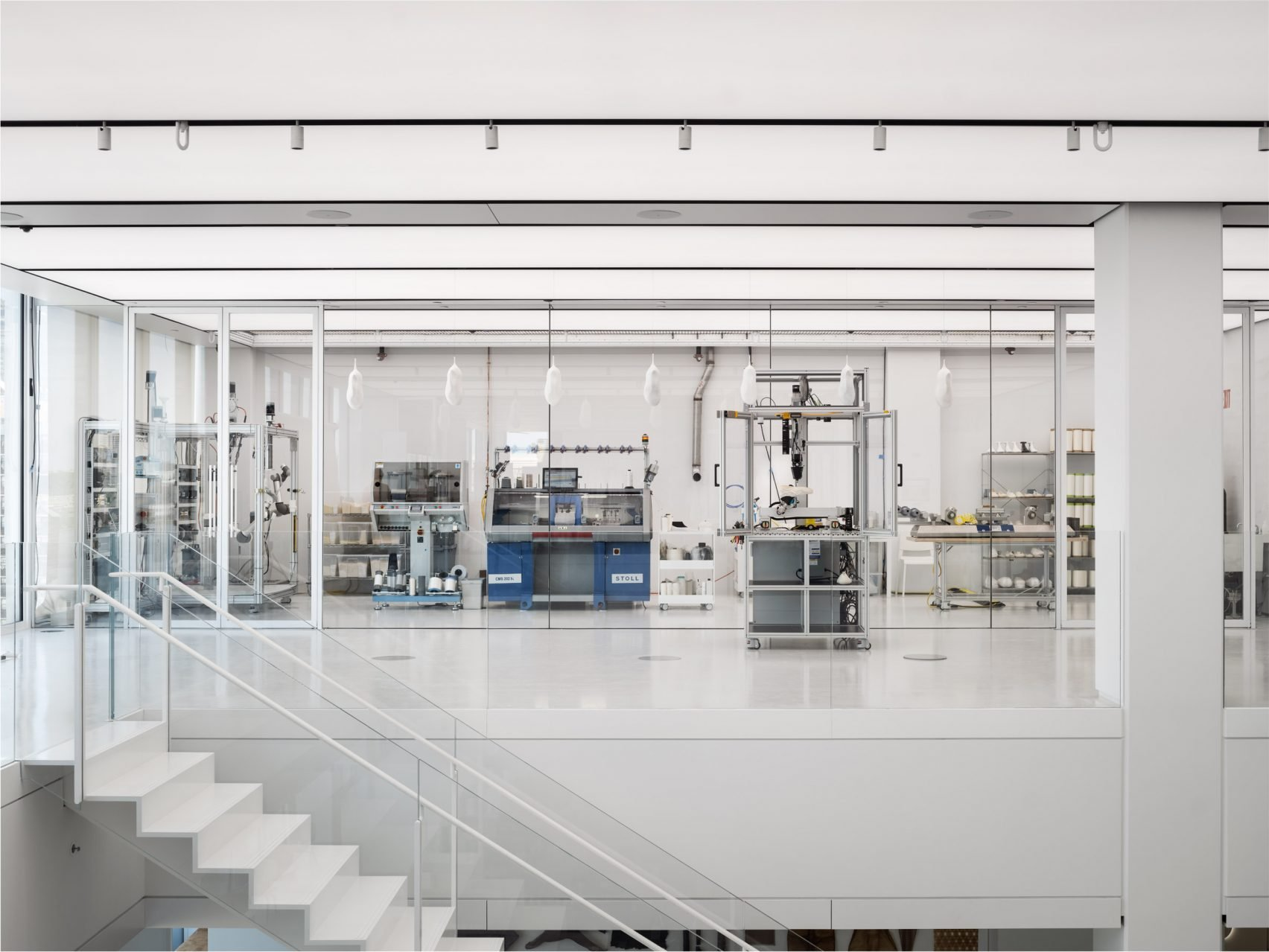 neri-oxman-new-york-city-foster-partners_dezeen_2364_col_13-1704x1279